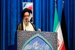صحبت‌های سید احمد خاتمی در خطبه نماز جمعه | مسئول ما در دانشگاه می‌رود و اجازه نمی‌دهند حرفش را بزند، آیا این اسمش دیکتاتوری نیست؟