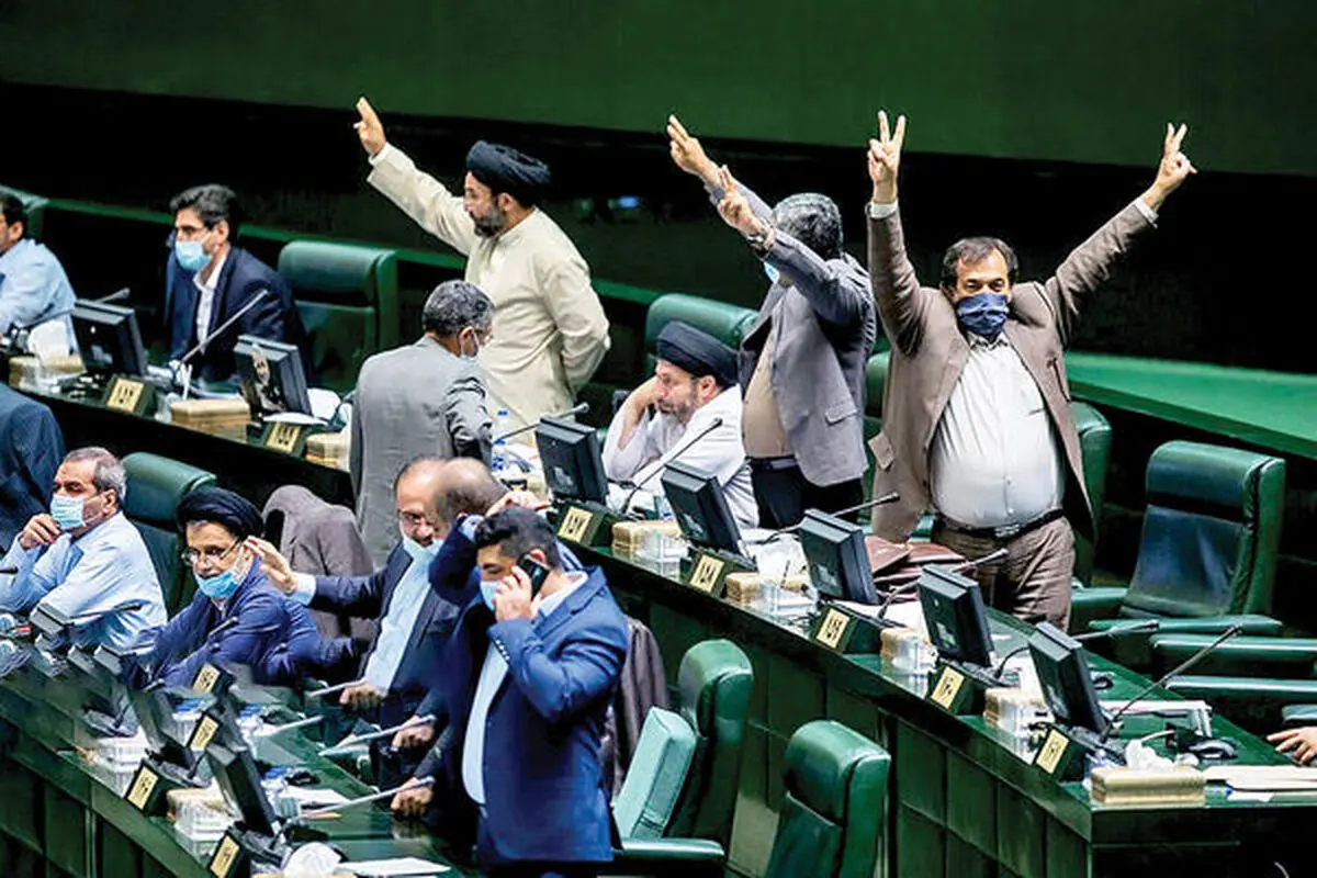 ‌ پاشنه‌آشیل طرح صیانت از فضای مجازی | مجلس اصولگرایان راهی به جز تصویب ندارد