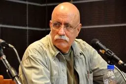 پاسخ هوشنگ گلمکانی به سوال جنجالی: چرا انقلاب کردید؟ 
| سردبیر فیلم امروز: ملامت نسل ۵۷، نگاه غلطی است