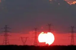 تولید ۳.۵ گیگاوات برق در عراق با مهار ۴۰ درصد مشعل سوزی