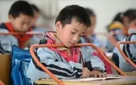 نابود کردن یک فرهنگ باستانی | حضور اجباری دانش‌آموزان در مدارس شبانه‌روزی چین