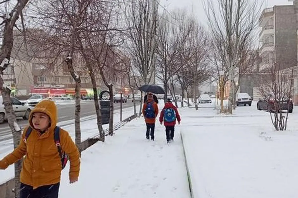 مدارس مناطق یک تا ۵ تهران در نوبت عصر تعطیل شد