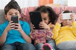 فرزندتان گوشی شخصی دارد؟ | این تنظیمات امنیتی را فراموش نکنید! +ویدئو