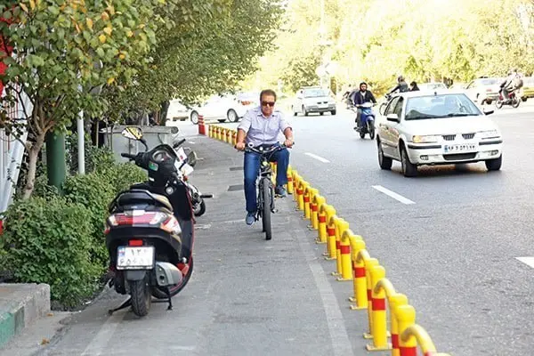 تردد دوچرخه در معابر شلوغ ممنوع است | مرگ ۱۴۱ عابرپیاده تهرانی در تصادفات امسال