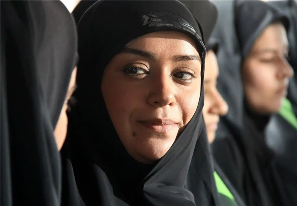 الهام چرخنده: ۳ سال است در کربلا زندگی می‌کنم | همسرم روحانی است