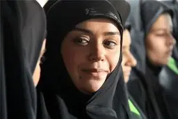 الهام چرخنده: ۳ سال است در کربلا زندگی می‌کنم | همسرم روحانی است
