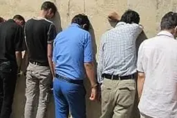 از آزادی تا دزدی دریچه فاضلاب!