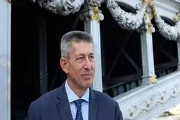 سفیر فرانسه اخراج شد