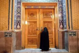 
استاندار قم: مراسم تجمع و افطاری در اماکن مقدس و مساجد استان در ماه مبارک رمضان تا نیمه اردیبهشت برگزار نمی‌شود 