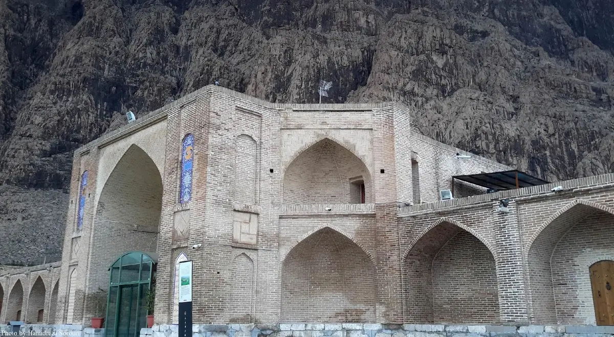 نگاهی به کاروانسرای صفوی بیستون