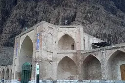 نگاهی به کاروانسرای صفوی بیستون