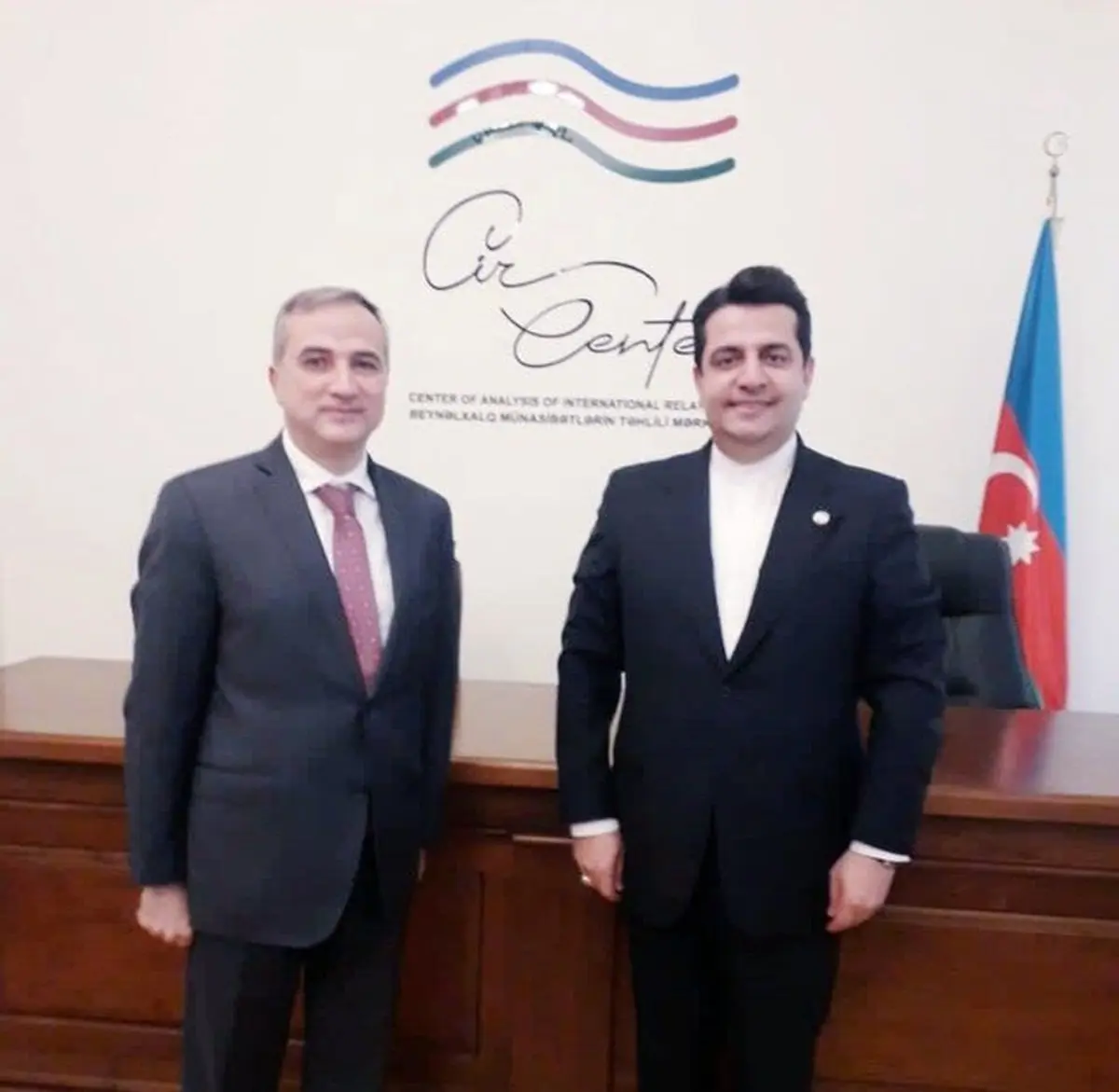 دیدار سفیر کشورمان با رئیس مرکز تحلیل روابط بین‌الملل جمهوری آذربایجان