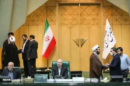 کاهش قیمت ارز و تثبیت بازار بورس تداوم خواهد داشت