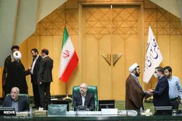 کاهش قیمت ارز و تثبیت بازار بورس تداوم خواهد داشت