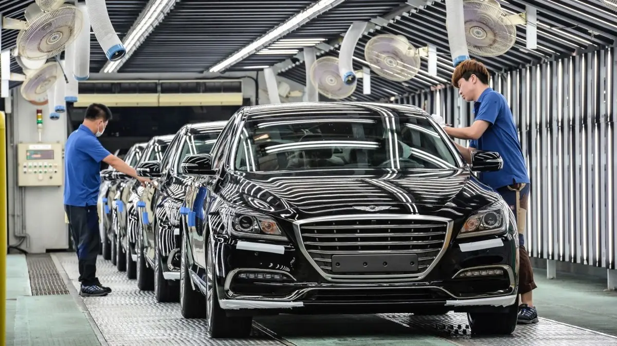 چرا خودروسازی کره جنوبی متحول شد، خودروسازی ایران عقب ماند؟ | صنعت بی‌تحول