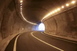ریزش تونل شیرین سو، تردد در این محدوده را از کنارگذر آن میسر ساخته است