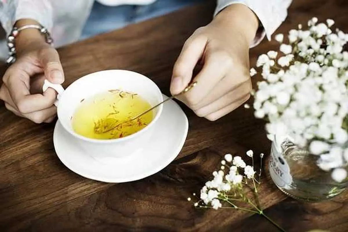 خوردن دمنوش زعفران برای پریود شدن خوبه؟ |  اگر دچار تاخیر در پریودی این مطلبو بخون!