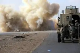 یک کاروان لجستیک آمریکا در الدیوانیه عراق هدف قرار گرفت


