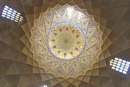 آجرهایی که هنوز نفس می‌کشند | روایت زندگی در سقف بازار یزد +ویدئو