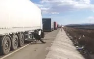 مرزهای بسته ترکیه حتی به روی کامیون‌های این کشور