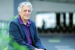 جمله ماندگار بازیگر معروف | واکنش جالب رضا کیانیان به گرد و غبار تهران 