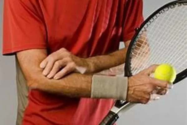 فقط با یک توپ تنیس درد های عضلانی‌ات رو از بین ببر!+ویدئو