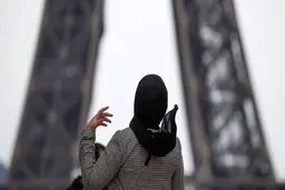 توصیه‌های حجابی بر روی بنرهای مشهد غوغا کرد! + تصاویر