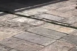 شکاف زمین براثر زمین لرزه ۷/۷ ریشتری ساعتی قبل در مکزیک + ویدئو