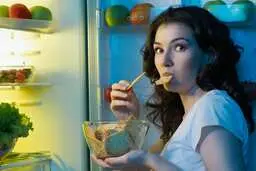 فرار از اضافه وزن و چاقی | توقف حس گرسنگی مداوم با این ترفندها