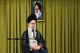 اگر در حوزه از اهمیت تبلیغ غفلت شود دچار استحاله فرهنگی می‌شویم