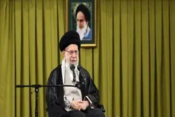 اگر در حوزه از اهمیت تبلیغ غفلت شود دچار استحاله فرهنگی می‌شویم