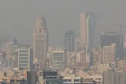 وضعیت قرمز ۲۲ ایستگاه کیفیت هوای تهران