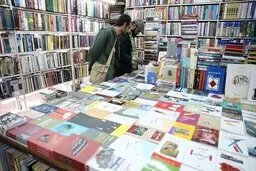 وقتی ویروس کرونا، چون موریانه به جان کتاب افتاد