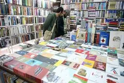 وقتی ویروس کرونا، چون موریانه به جان کتاب افتاد