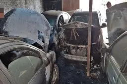 اجاق خوراک پزی ۵ خودرو را به آتش کشید!