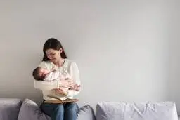 کودکان انتزاعی | چرا افراد پدر و مادر شدن را به تأخیر می اندازند؟