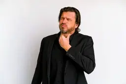 درمان سرفه و گلو درد با نسخه های طبیعی و گیاهی