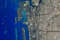 یک تانکر در نزدیکی سواحل عربستان منفجر شد