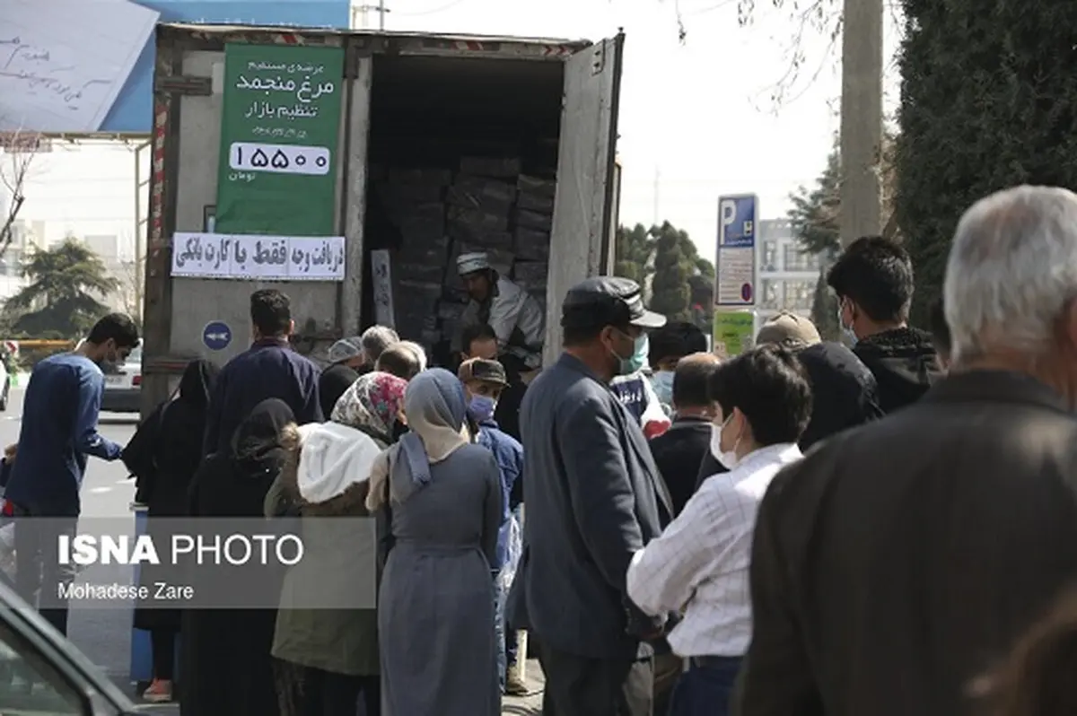 بلای دولت تدبیر بر سر مردم برای خرید مرغ| صف خرید مرغ در ایران+تصاویر 