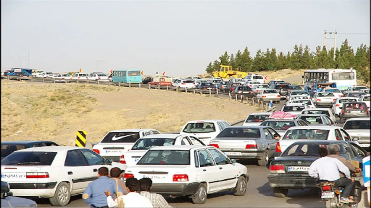 ترافیک در مسیر بهشت رضا (ع) مشهد پرحجم است