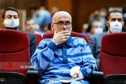 حق همه ی ایرانی هاست که دادگاه طبری را زنده ببینند
