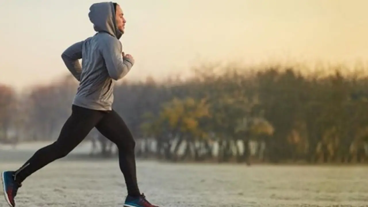 ۶ حرکت ساده در منزل برای کاهش استرس | یوگا برای روزهای سخت