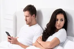 این نشانه هارو دیدی رابطه ات را رها کن! | ۵ نشانه سمی در رابطه عاشقانه اشتباه