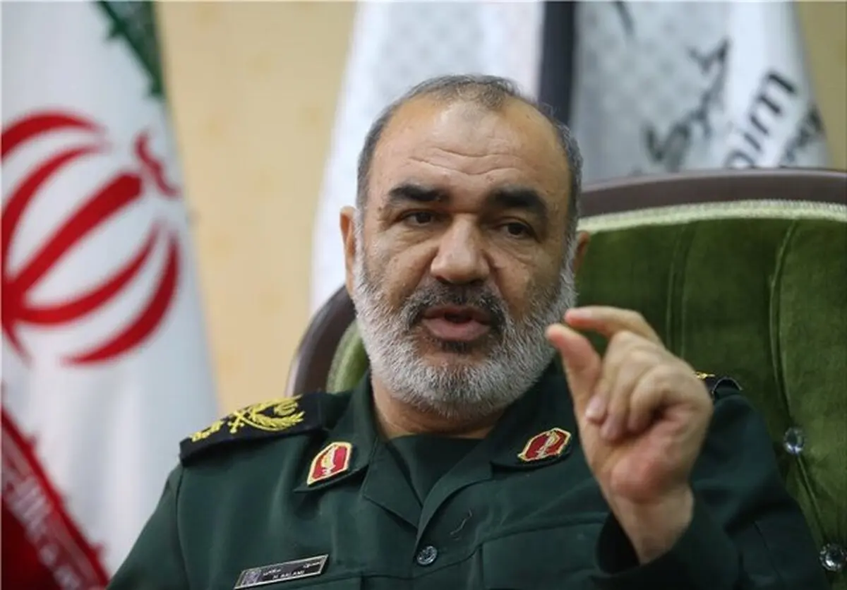 فرمانده سپاه: وقتی قرارگاه خاتم‌الانبیا وجود دارد مهم نیست خارجی‌ها کشور را ترک کنند/ قرارگاه دنبال سود و زیان اقتصادی نیست