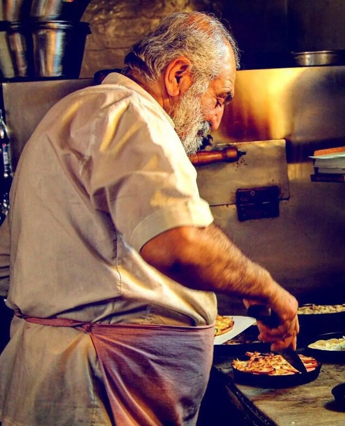 
عمو داوود، قدیمی ترین پیتزا فروش تهران درگذشت
