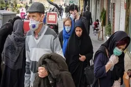 ۳/۰۰۰/۰۰۰ بمب متحرک کرونا در تهران | نگرانی از سفر‌های خارجی