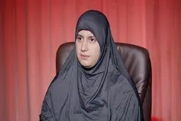 ازدواج اجباری دختر البغدادی با محافظ پدرش |  پدرش او را در سن ۱۲ سالگی مجبور به ازدواج با محافظ شخصی خود کرد
