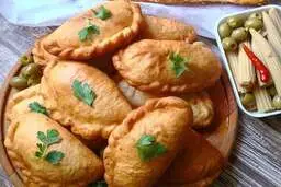 اگه پیتزا دوست داری، پیتزا لقمه ای هم حتما دوست داری! | طرز تهیه پیتزا لقمه ای خوشمزه +ویدئو