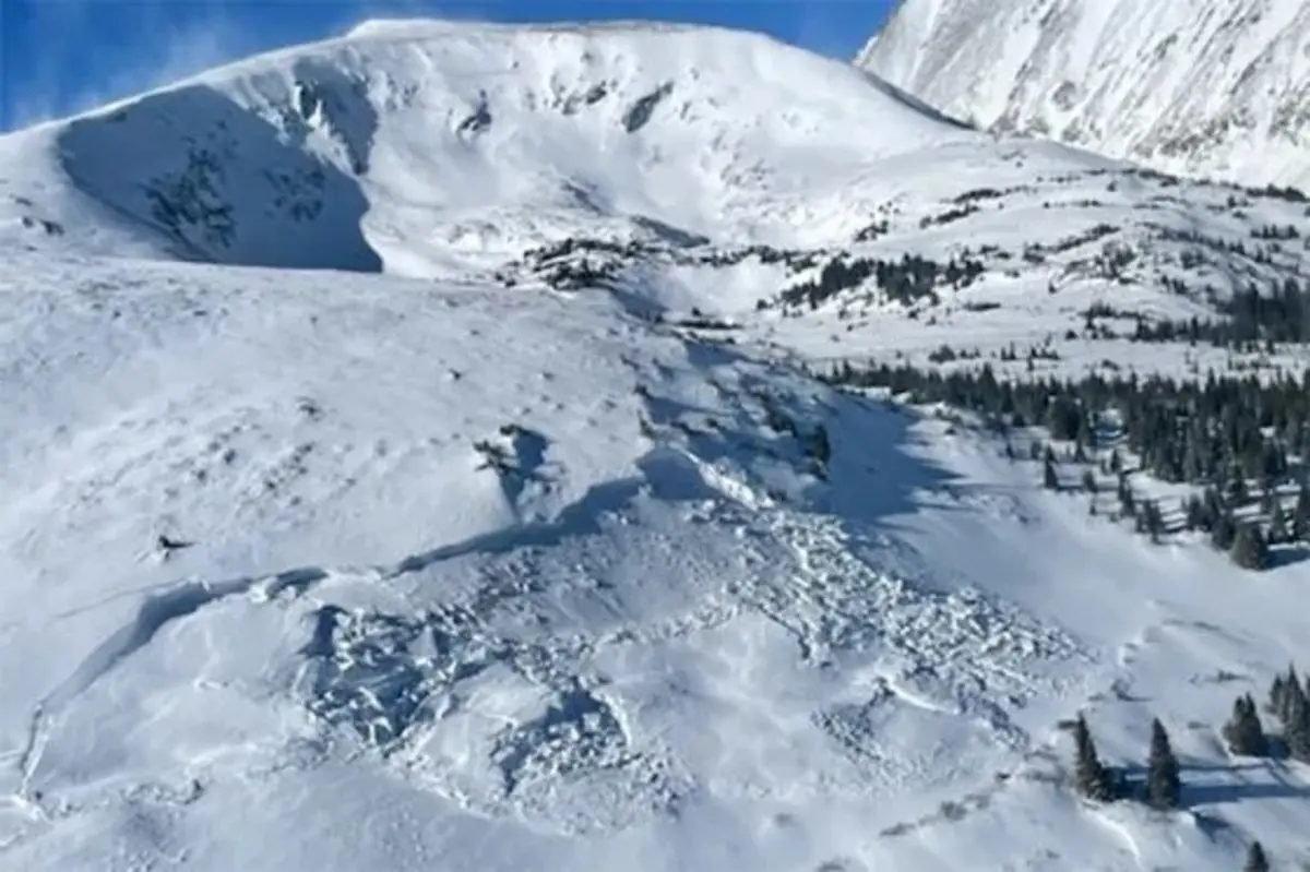 مرگ دو نفر بر اثر سقوط بهمن در کوه‌های کلرادوی آمریکا 