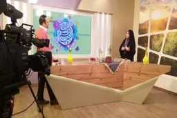 راحله امینیان: مجریان تلویزیونی نباید ماسک بزنند| چرا مجریان تلویزیون نباید ماسک بزنند؟

